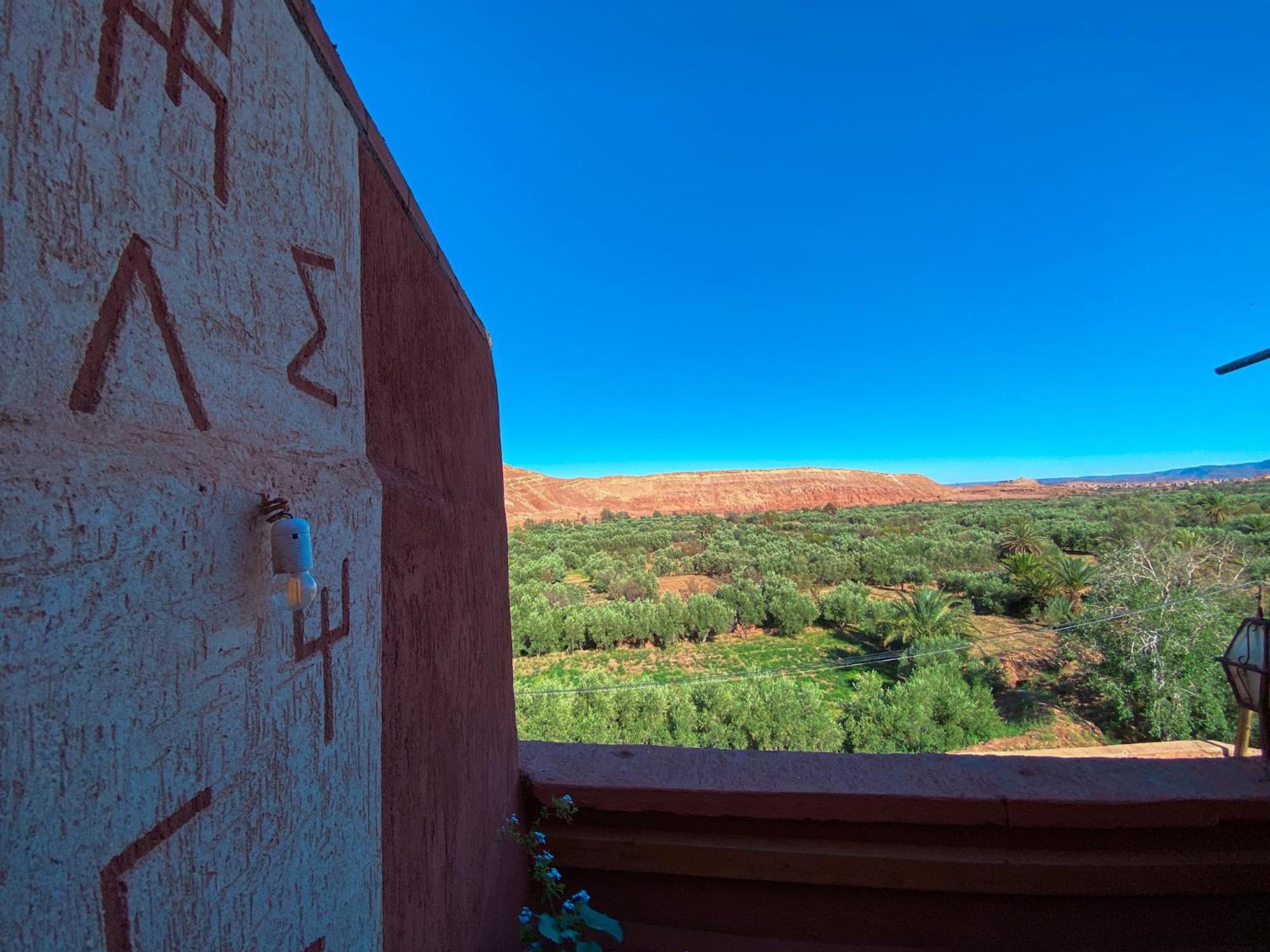 Ayouze Auberge Ait Benhaddou Esterno foto